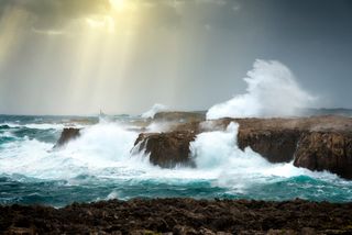 Subtropisches Tief im Mittelmeer: Gefahr eines Medicanes?