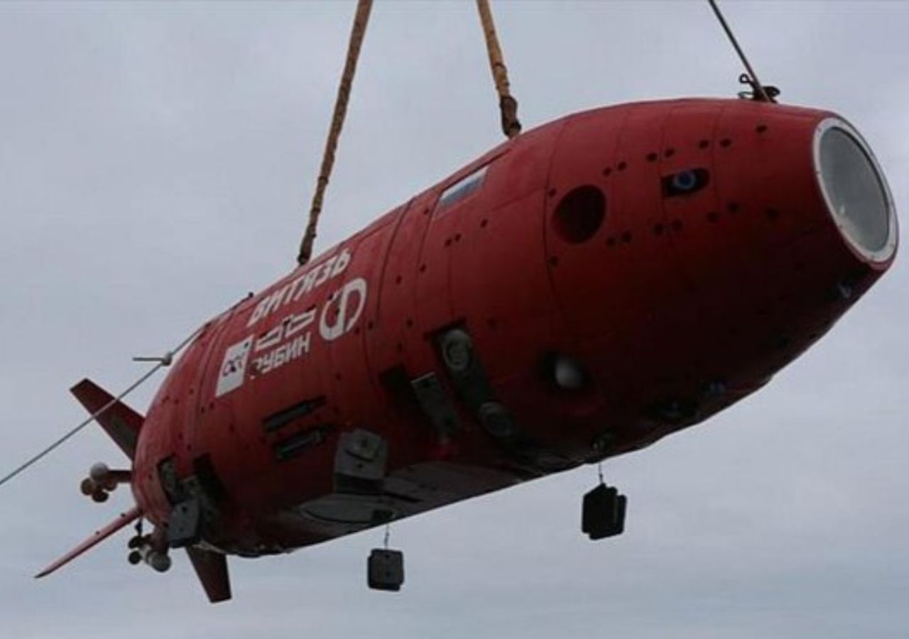 Submarino russo estabelece novo recorde do ponto mais profundo