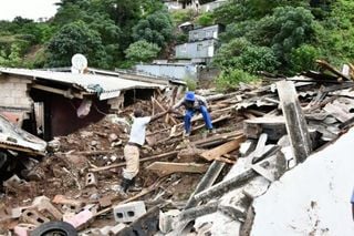 Sudáfrica declara estado de emergencia tras lluvias mortales