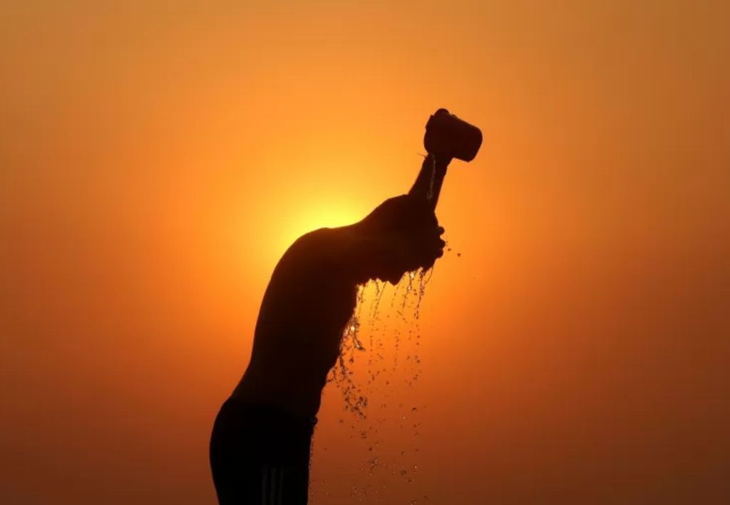 Com temperaturas acima dos 41°C e umidade relativa abaixo de 14%, a região Sudeste está sob alerta para condições desérticas. Foto: Reprodução/Internet. Com temperaturas acima dos 41°C e umidade relativa abaixo de 14%, a região Sudeste está sob alerta para condições desérticas. Foto: Reprodução/Internet.