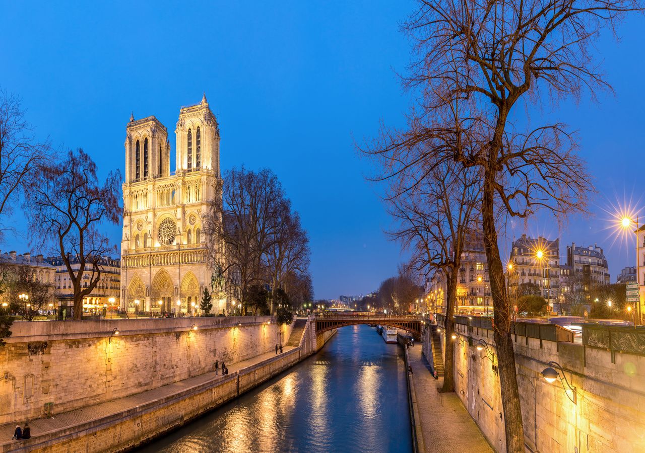 Suenan por primera vez las campanas de la catedral de Notre Dame desde ...