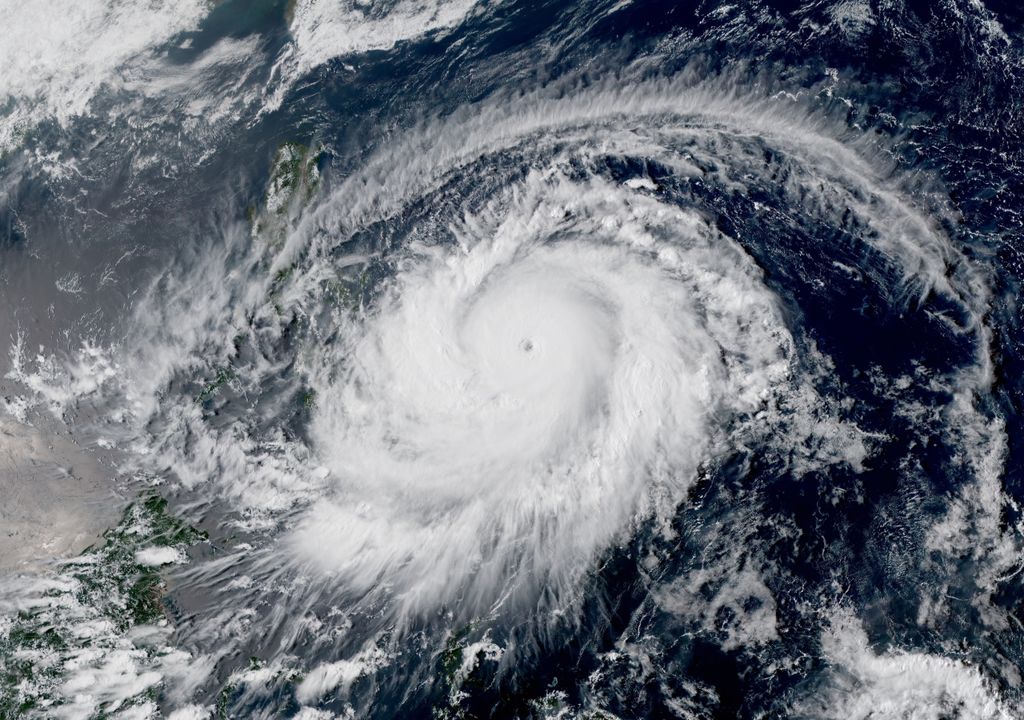 Tufão Surigae