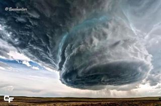 Supercélula con base en rotación