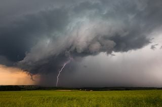 Superzellen-Alarm f&uuml;r Bayern - "Heftige Unwetter mit Hagel, Orkanb&ouml;en und Starkregen m&ouml;glich"