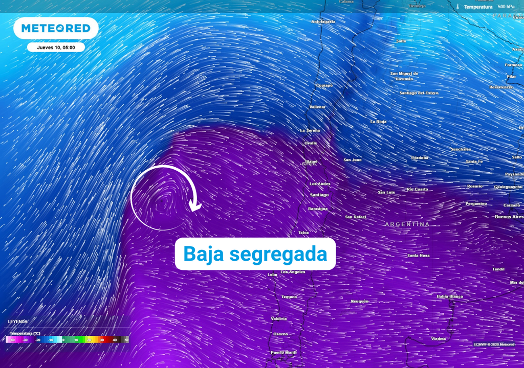 baja segregada La baja segregada (núcleo frío de altura) y la vaguada que la acompaña serán responsables por aportar inestabilidad para la formación de tormentas y la precipitación de chubascos en sectores del centro y norte de Chile.