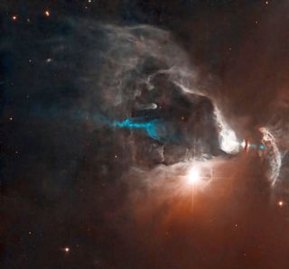 El Telescopio Espacial Hubble muestra una nueva multiestrella con un espectáculo de luces cósmicas únicas