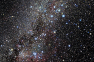 Telesc&oacute;pios registram impacto gigantesco entre dois planetas a 11 mil anos-luz de n&oacute;s