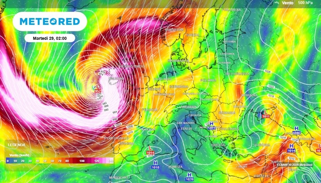 Un anticiclone nordico, tra Scandinavia e Russia, comunicando periodicamente con l'anticiclone subtropicale, impedirà alla tempesta di sfondare verso est, deviandola su latitudini più alte. ECMWF MeteoRed