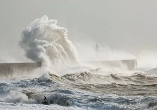 La super tempesta Dennis batte record: "sarà peggio di Ciara"