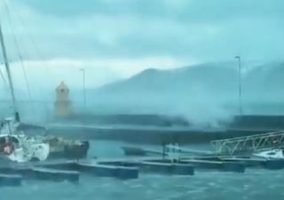 Tempesta Dennis, ecco cosa sta succedendo: i video