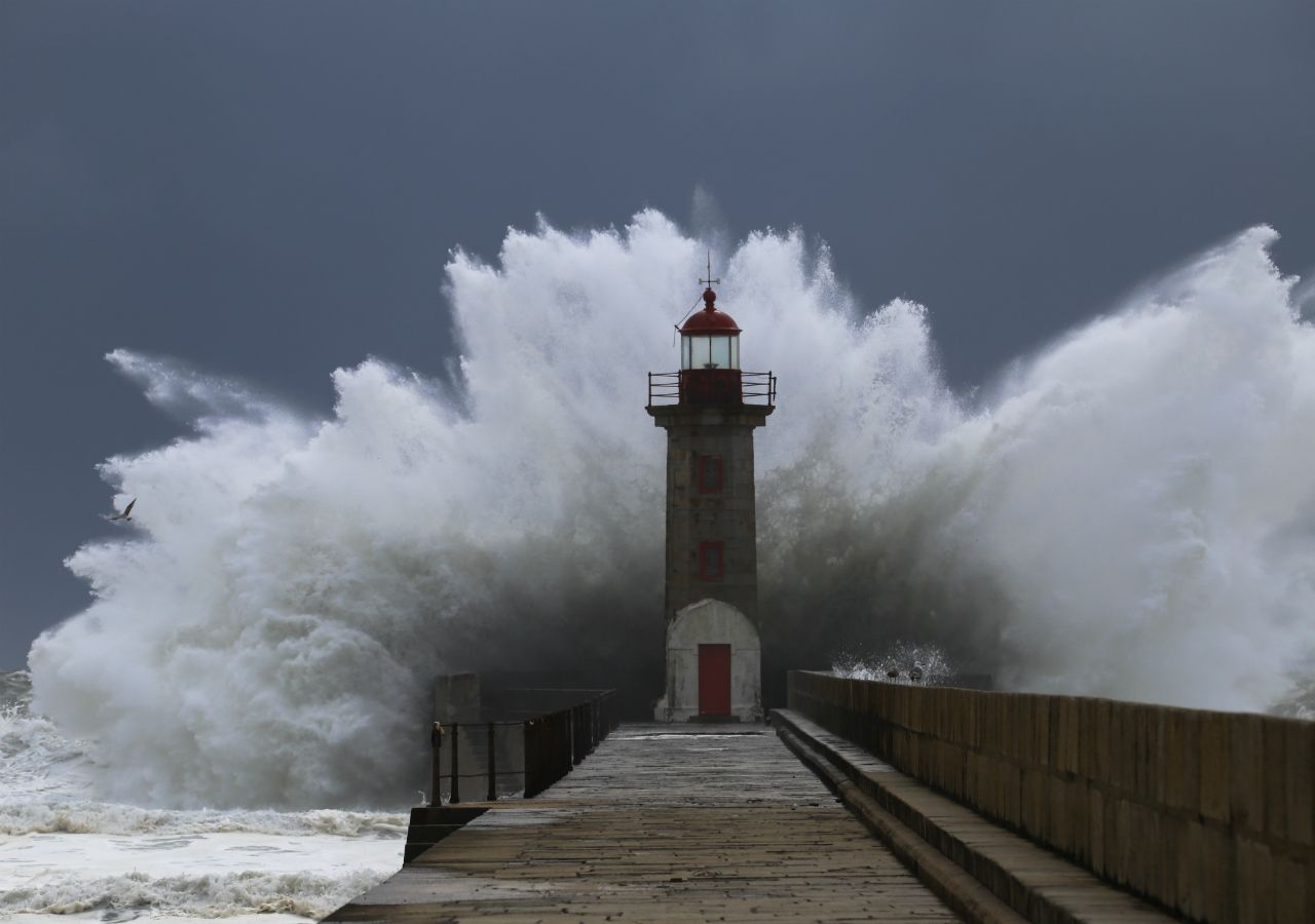 Tempestade Amelie vai provocar forte agitação marítima.