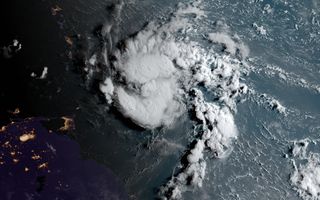 Tempestade Tropical Dorian prestes a ser tornar furacão no Atlântico