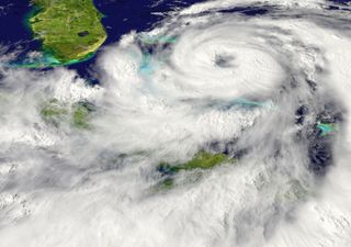 Tempestade tropical Elsa atravessa Cuba e dirige-se para a Flórida