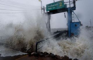 Tempestade Tropical Pabuk faz estrago na Tailândia