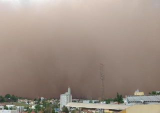 Tempestades de poeira viram rotina no interior de São Paulo