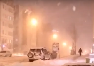 Tempeste di neve travolgono il nord Iran: video