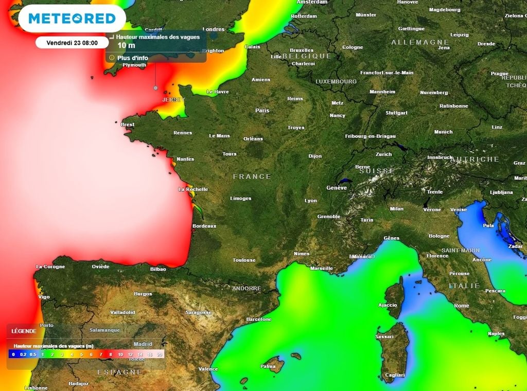 Les conditions en mer seront fortement dégradées avec des vagues de 10 mètres attendues au large. Les conditions en mer seront fortement dégradées avec des vagues de 10 mètres attendues au large.