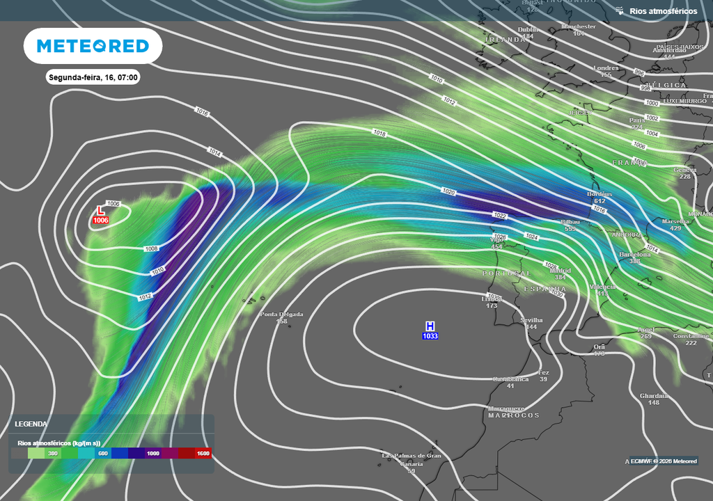 Na próxima segunda-feira (16) um rio de humidade impulsionado até à nossa geografia por uma baixa pressão atlântica contornará os flancos oeste e norte do anticiclone dos Açores, elevando a quantidade de água precipitável.
