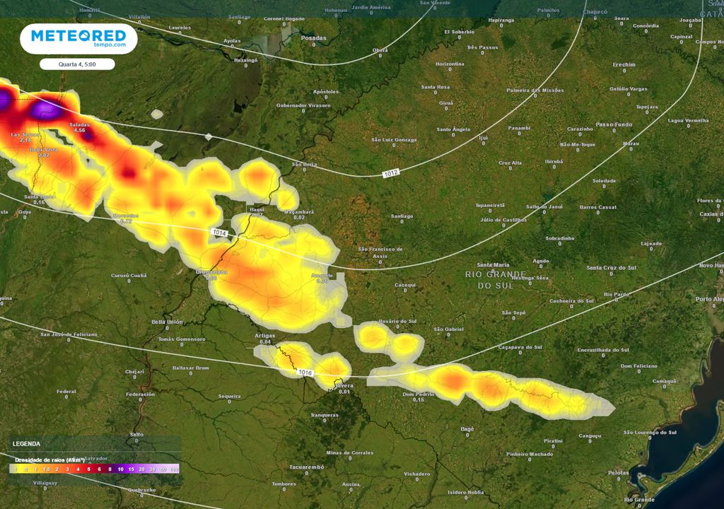Previsão de densidade de raios na manhã de quarta-feira.