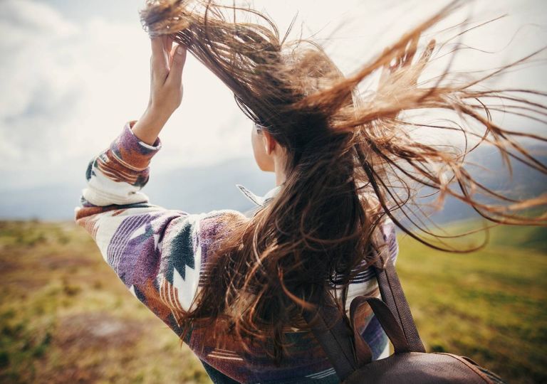 Cabelo de mulher ao vento Cabelo de mulher ao vento