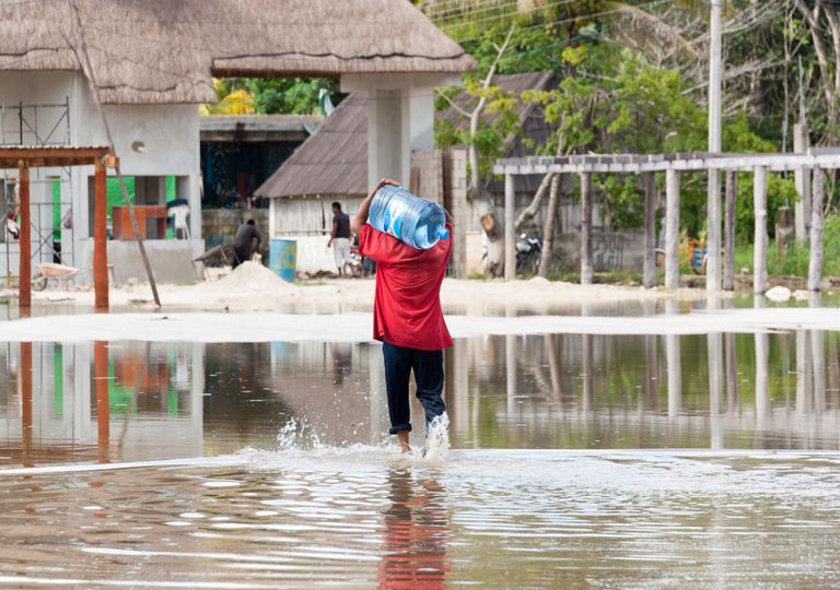 Furacão Zeta põe em alerta o Golfo do México Furacão Zeta põe em alerta o Golfo do México
