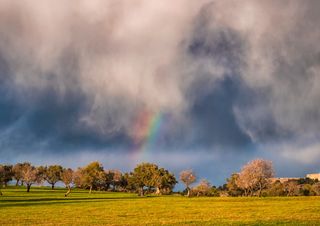 Temporais no Sul e tempo mais firme e quente no Brasil Central