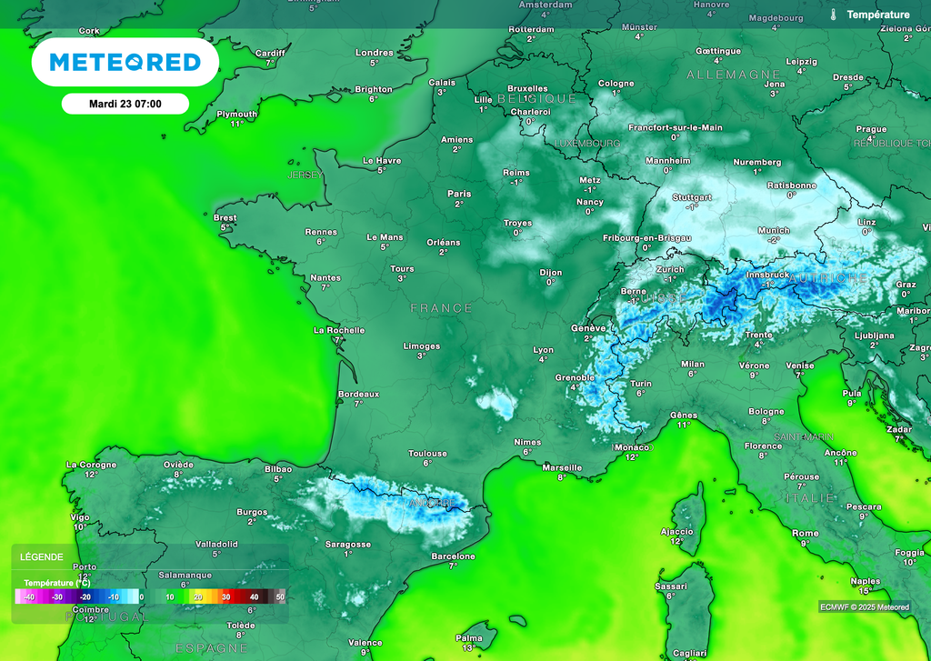 Le gel se fera de plus en plus fréquent bien que d'intensité généralement faible. Le gel se fera de plus en plus fréquent bien que d'intensité généralement faible.