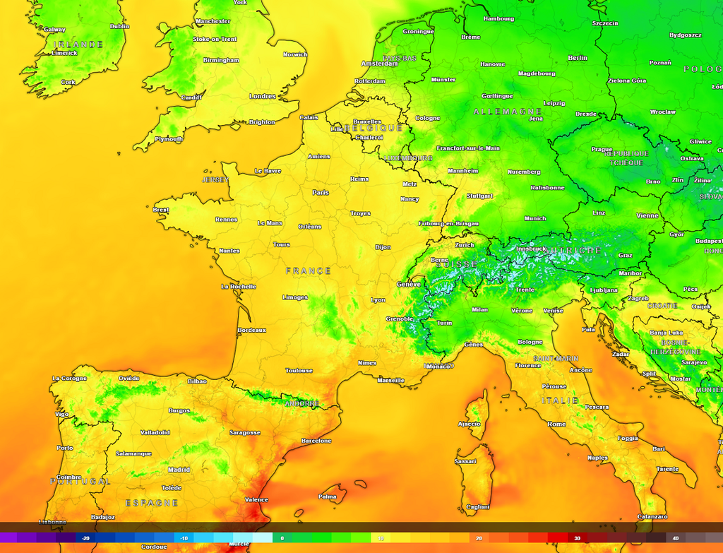 La douceur est remarquable en ce début de semaine avec souvent plus de 15°C aux heures les plus chaudes.