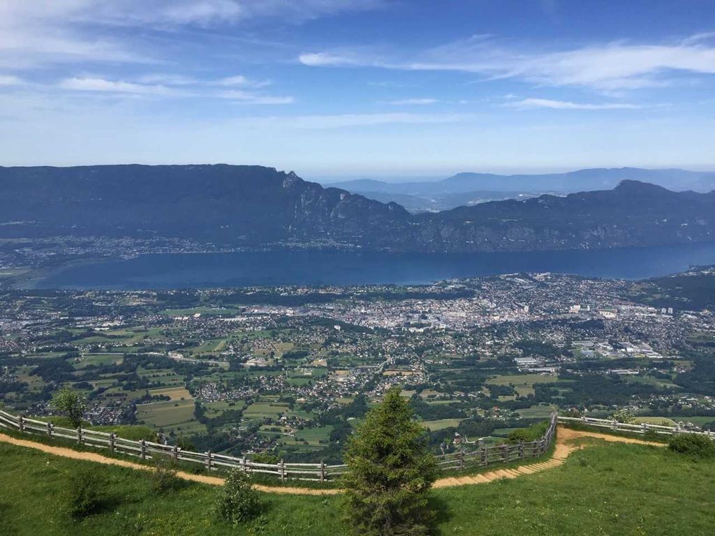 Soleil et chaleur domineront au cours de ce mois de juillet même si des orages éclateront fréquemment en montagne l'après-midi. Soleil et chaleur domineront au cours de ce mois de juillet même si des orages éclateront fréquemment en montagne l'après-midi.