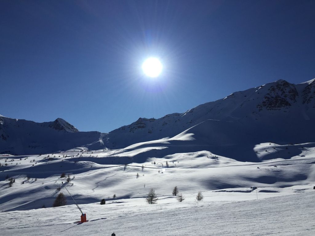 Après une saison difficile en raison du manque de neige à moyenne et basse altitude, le printemps doux ne devrait pas arranger les choses...