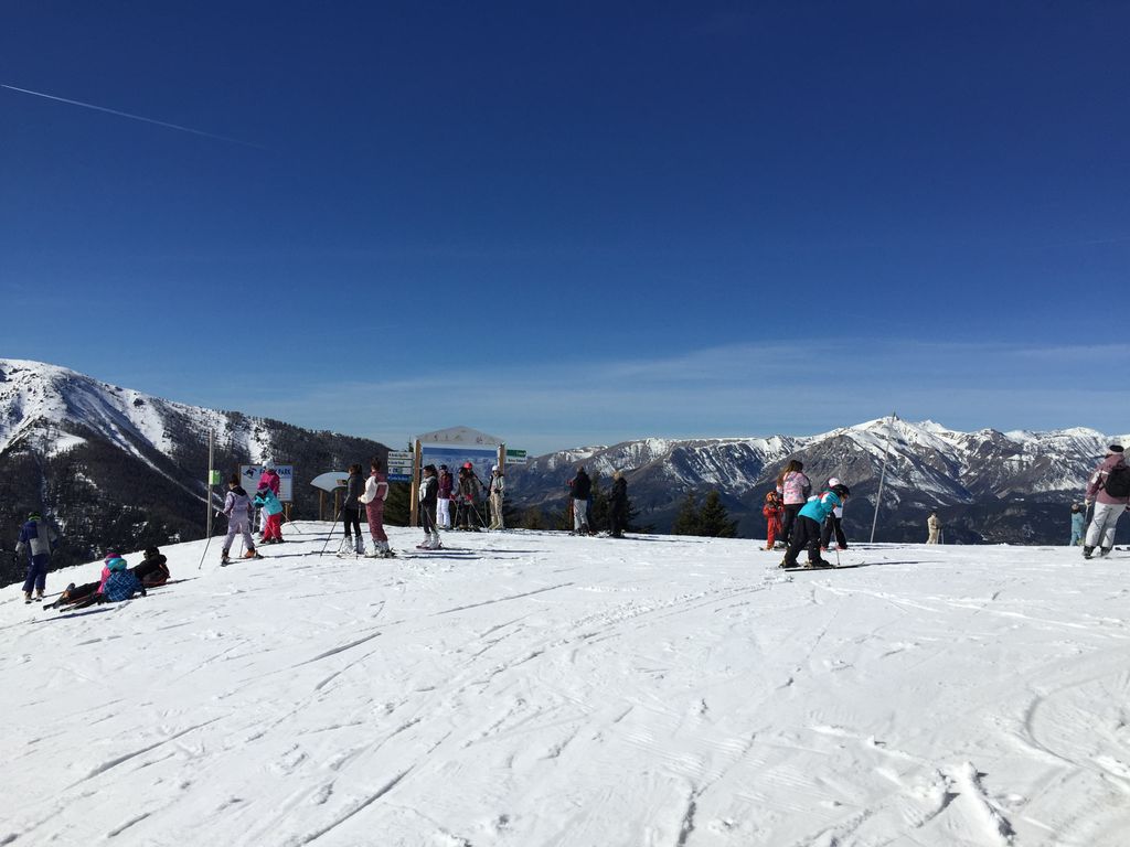 Dans les stations de montagne, ce n'est pas le bleu mais plutôt le blanc qui devrait dominer avec une neige abondante ! Dans les stations de montagne, ce n'est pas le bleu mais plutôt le blanc qui devrait dominer avec une neige abondante !
