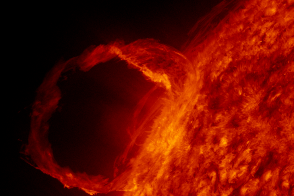 Novas simulações realizadas por pesquisadores da Universidade de Nagoya indicam que os modelos teóricos sobre a evolução da rotação de estrelas podem precisar ser revisados. Crédito: Universidade de Nagoya Novas simulações realizadas por pesquisadores da Universidade de Nagoya indicam que os modelos teóricos sobre a evolução da rotação de estrelas podem precisar ser revisados. Crédito: Universidade de Nagoya