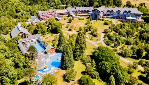 Termas de Puyehue: Descubre un para&iacute;so de relajaci&oacute;n en medio de un bello parque nacional del sur de Chile
