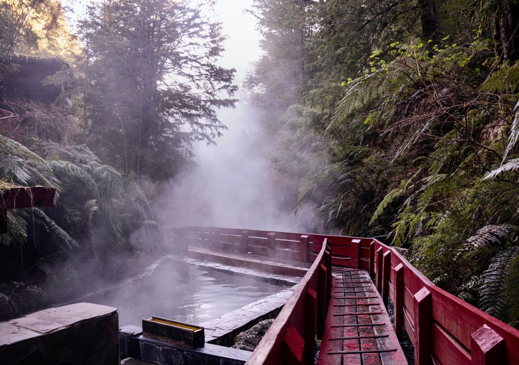 Pasarelas de madera de las Termas Geométricas. Pasarelas de madera de las Termas Geométricas.