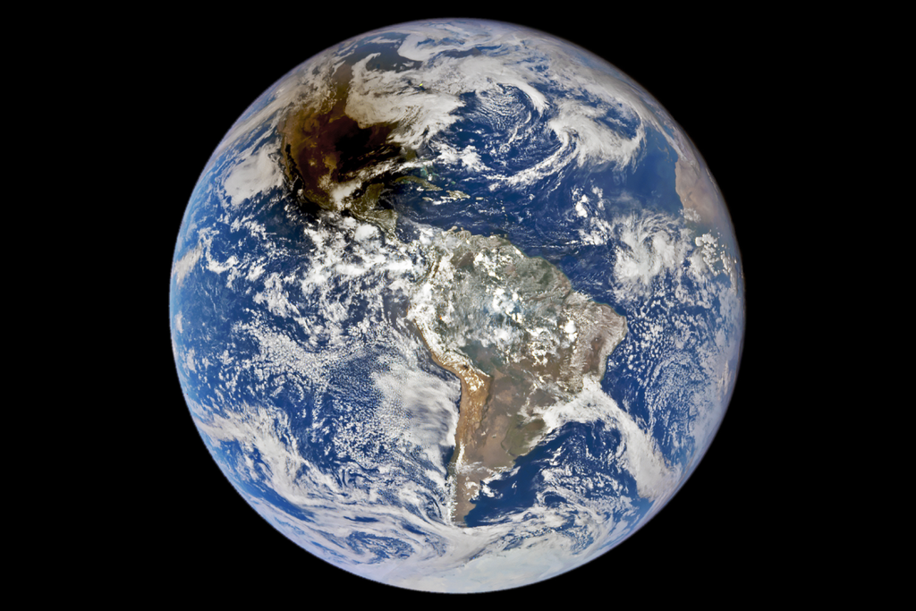 El agua de la Tierra podría haberse originado aquí mismo, y la hipótesis de que el agua procede de asteroides y meteoritos podría ser errónea. Crédito: NASA El agua de la Tierra podría haberse originado aquí mismo, y la hipótesis de que el agua procede de asteroides y meteoritos podría ser errónea. Crédito: NASA