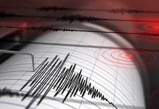 Terremoto, nuovo sciame sismico ai Campi Flegrei: aggiornamenti e siti utili