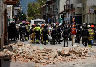 Terramoto abala o Equador, deixando mais de uma dezena de mortos