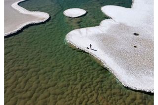 The secret lake in Atacama that may hold clues to the origin of life on Earth!