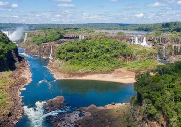 Cataratas del Iguazú desoladas: tiempo de sequía y pandemia Cataratas del Iguazú desoladas: tiempo de sequía y pandemia