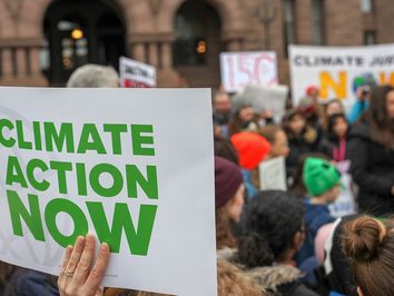 ¡Despertemos! La temperatura global no deja de aumentar. ¡Actuemos ya! ¡Despertemos! La temperatura global no deja de aumentar. ¡Actuemos ya!