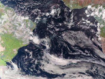 Furacão na costa brasileira? Furacão na costa brasileira?
