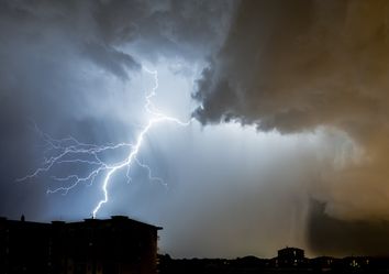 Italia nell’occhio dei cicloni, tanta neve sulle Alpi: ecco i dettagli Italia nell’occhio dei cicloni, tanta neve sulle Alpi: ecco i dettagli