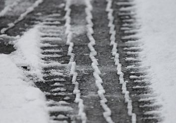 Kälte und Schnee in Sicht: Höchste Zeit für Winterreifen! Kälte und Schnee in Sicht: Höchste Zeit für Winterreifen!