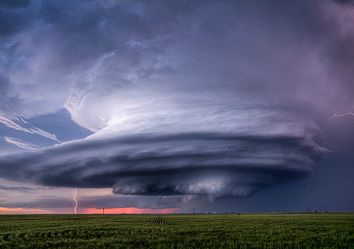 La supercélula de Kansas que ha dado la vuelta al mundo La supercélula de Kansas que ha dado la vuelta al mundo