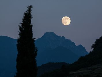 Meteo, le prime tendenze per la Pasqua 2019 Meteo, le prime tendenze per la Pasqua 2019