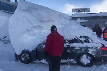 Schnee-chaos: caos gerado pela neve na Áustria e Alemanha Schnee-chaos: caos gerado pela neve na Áustria e Alemanha
