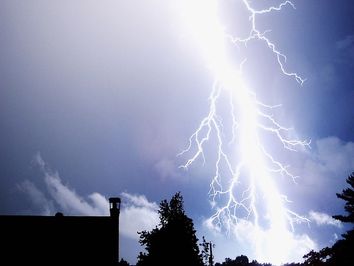 Schwere Unwetter am Dienstag und Mittwoch! Schwere Unwetter am Dienstag und Mittwoch!
