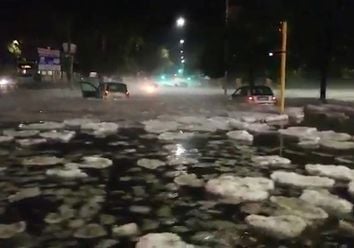 Schwere Unwetter: Hagelsturm tobt über Rom! Schwere Unwetter: Hagelsturm tobt über Rom!