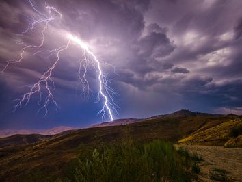 Se avecina una tarde de tormentas fuertes, con vendavales y granizo Se avecina una tarde de tormentas fuertes, con vendavales y granizo