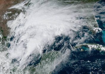 Se forma el Potencial Ciclón Tropical Dieciséis sobre Golfo de México Se forma el Potencial Ciclón Tropical Dieciséis sobre Golfo de México